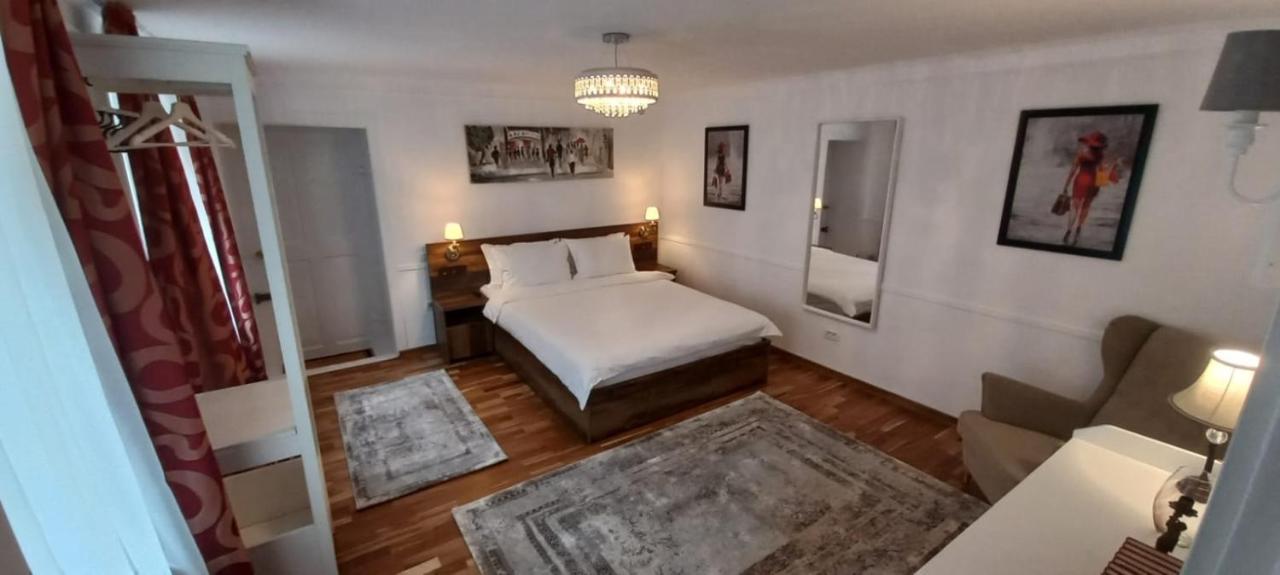 Five Rooms Брашов Экстерьер фото